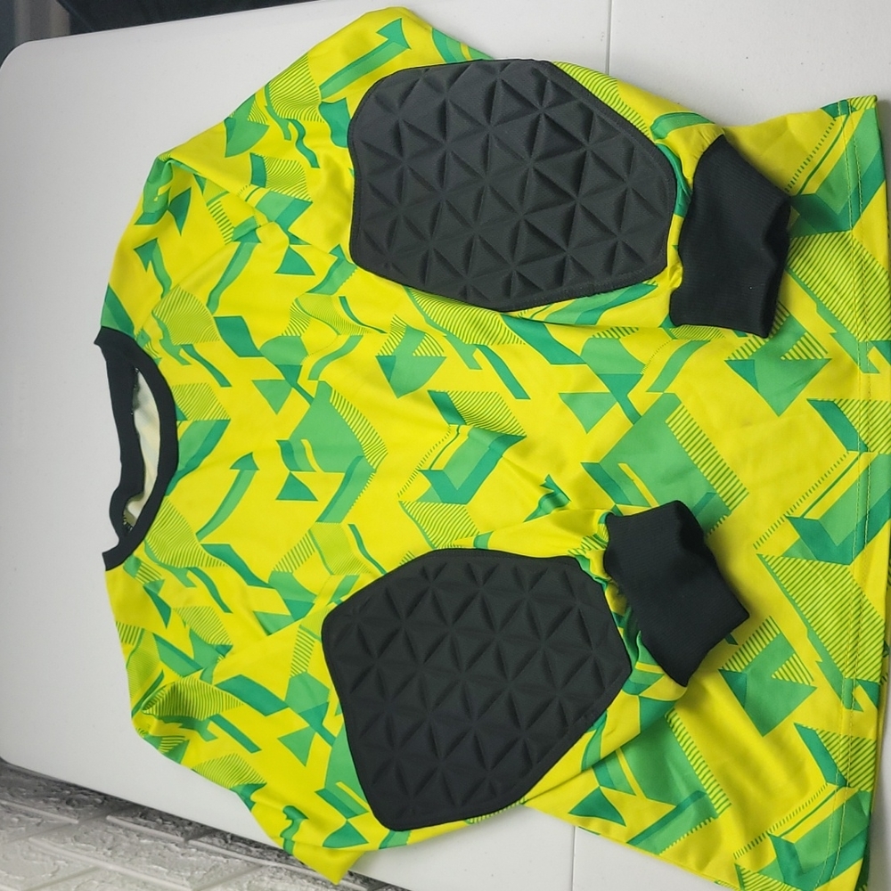 Brava Soccer Adults' Goalkeeper Jersey, yellow and green, medium